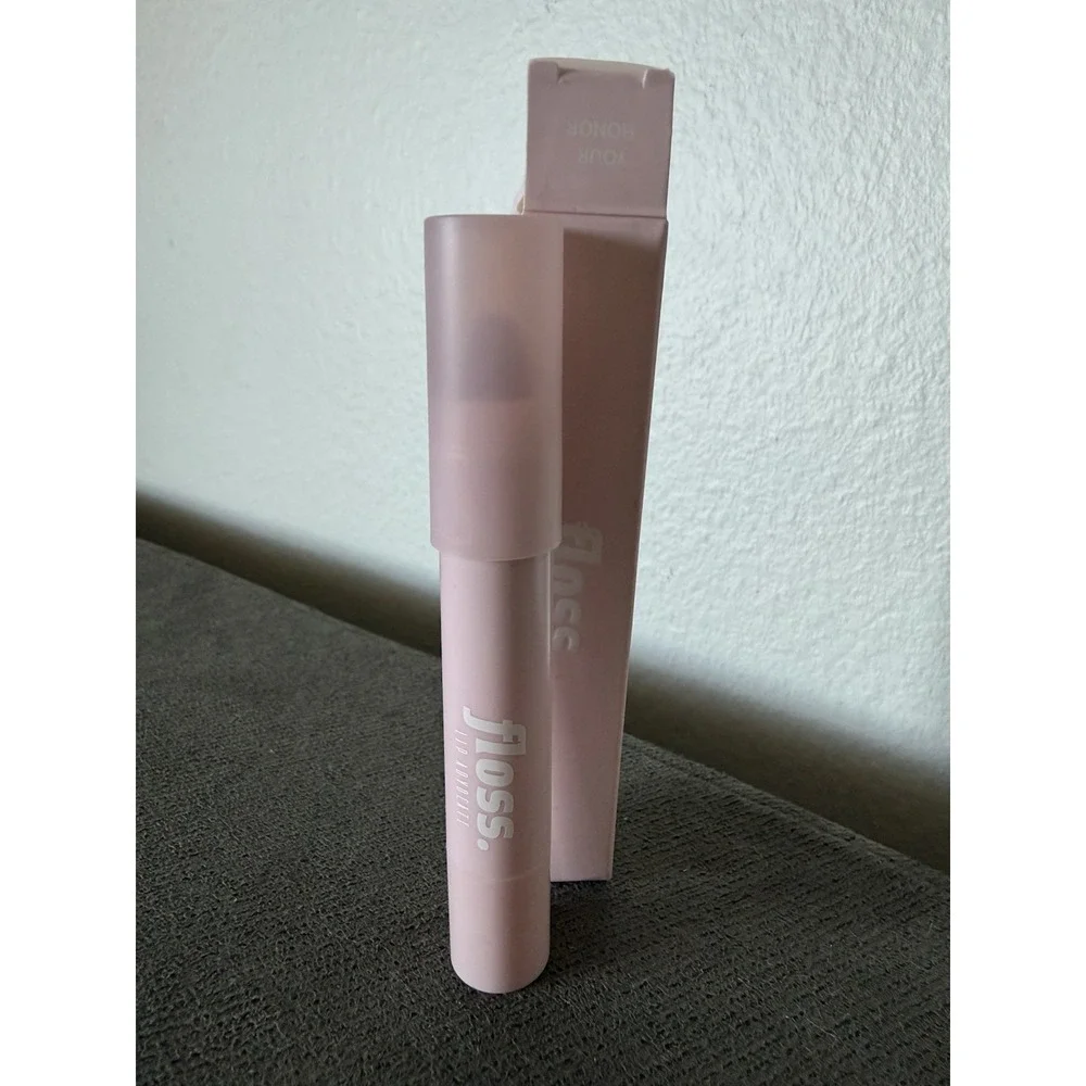 Floss Lip Advocate Sheer Lip Tint Crayon in YOUR HONOR 0.07 oz Brand New In Box